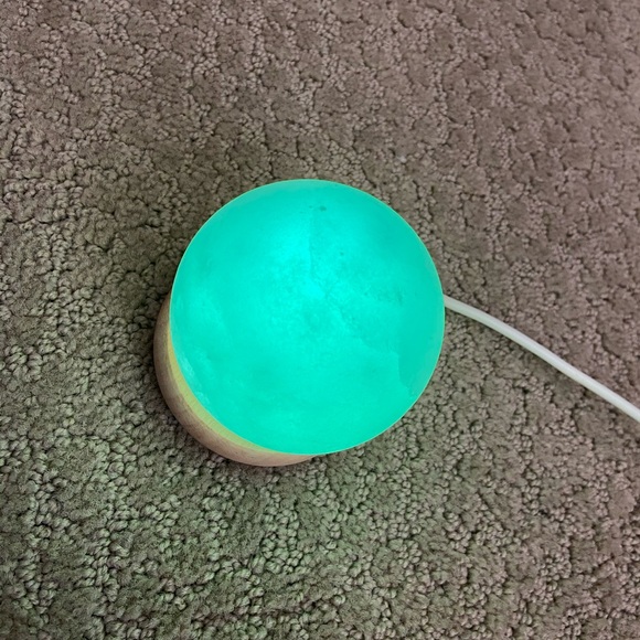 Salt USB Mini Himalayan Salt Globe Lamp - Picture 3 of 5